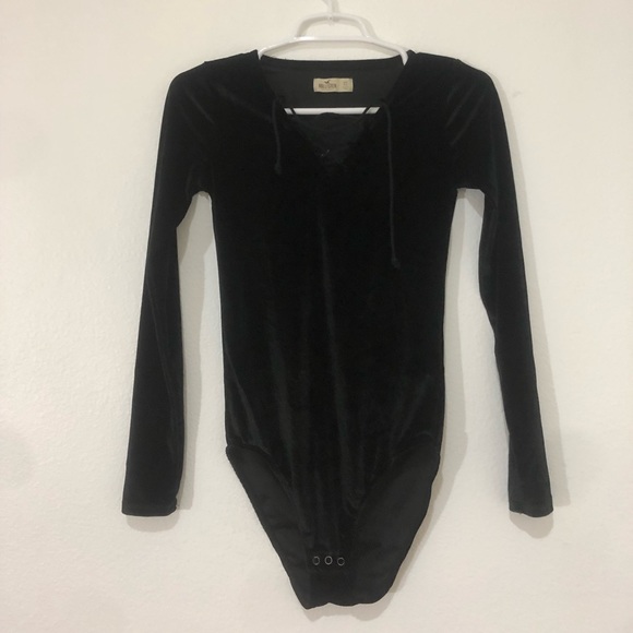 NWOT Hollister Black Velvet Bodysuit - Picture 4 of 6